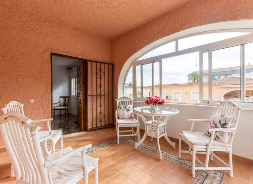 Resale - Semi - Detached Villa -
Punta Prima