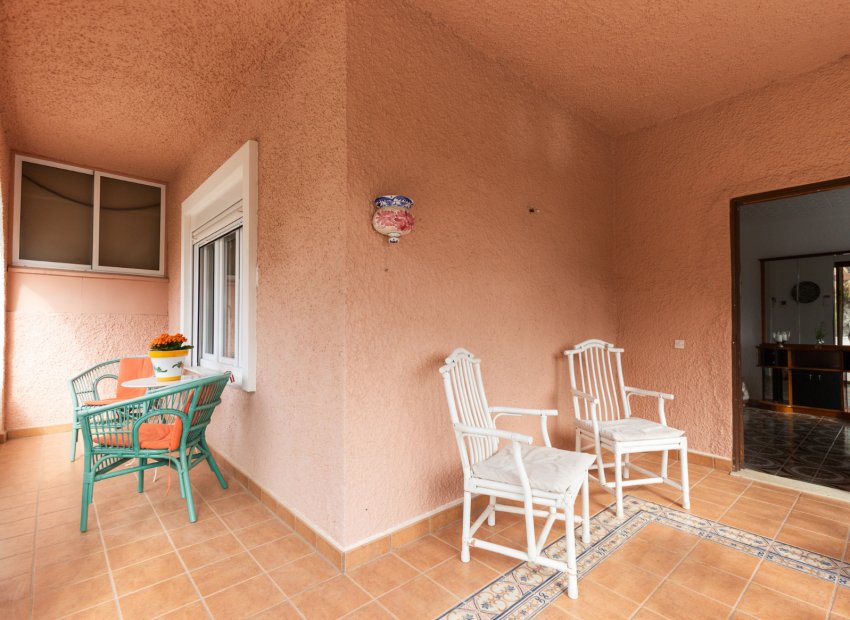Resale - Semi - Detached Villa -
Punta Prima