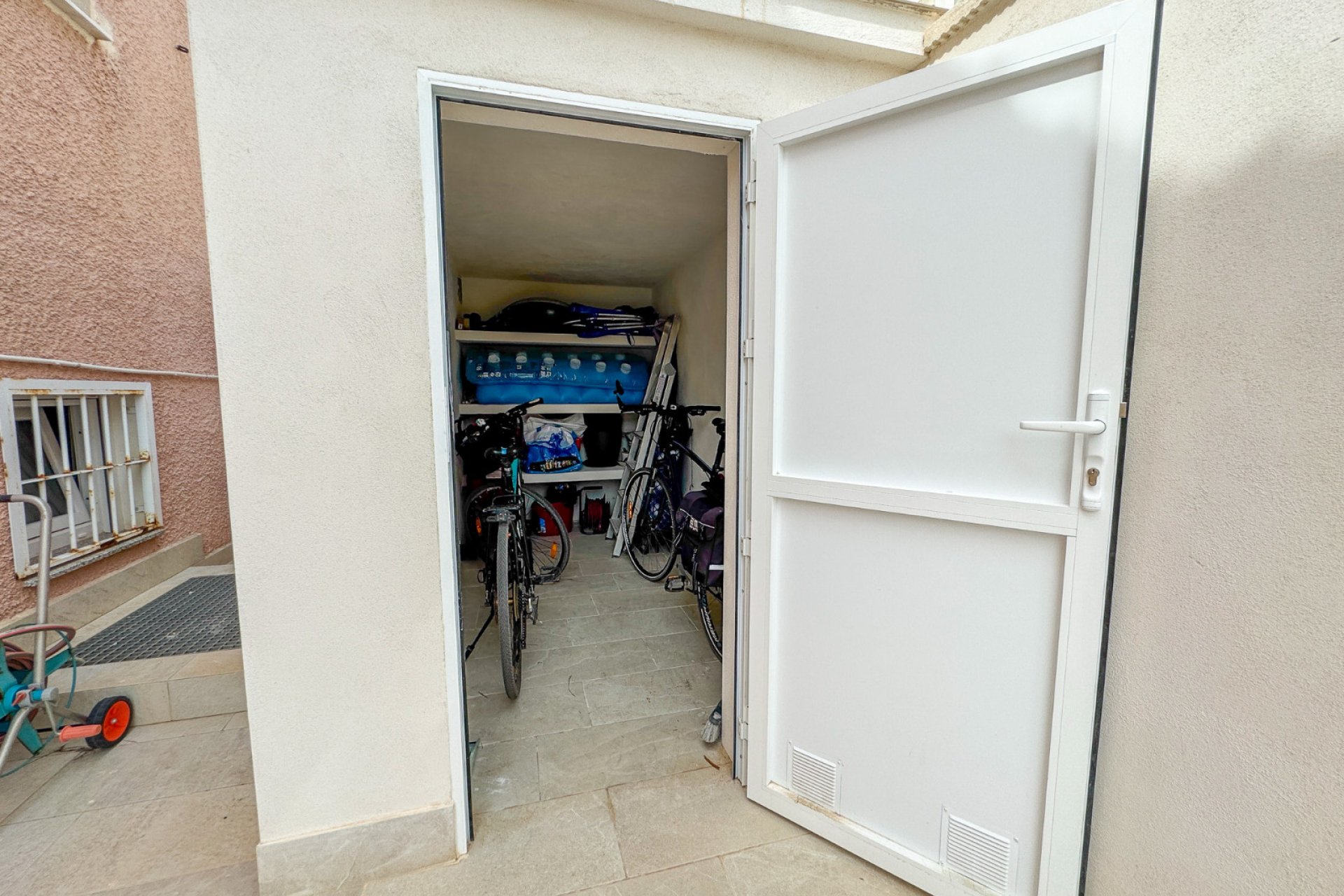 Resale - Semi - Detached Villa -
Punta Prima