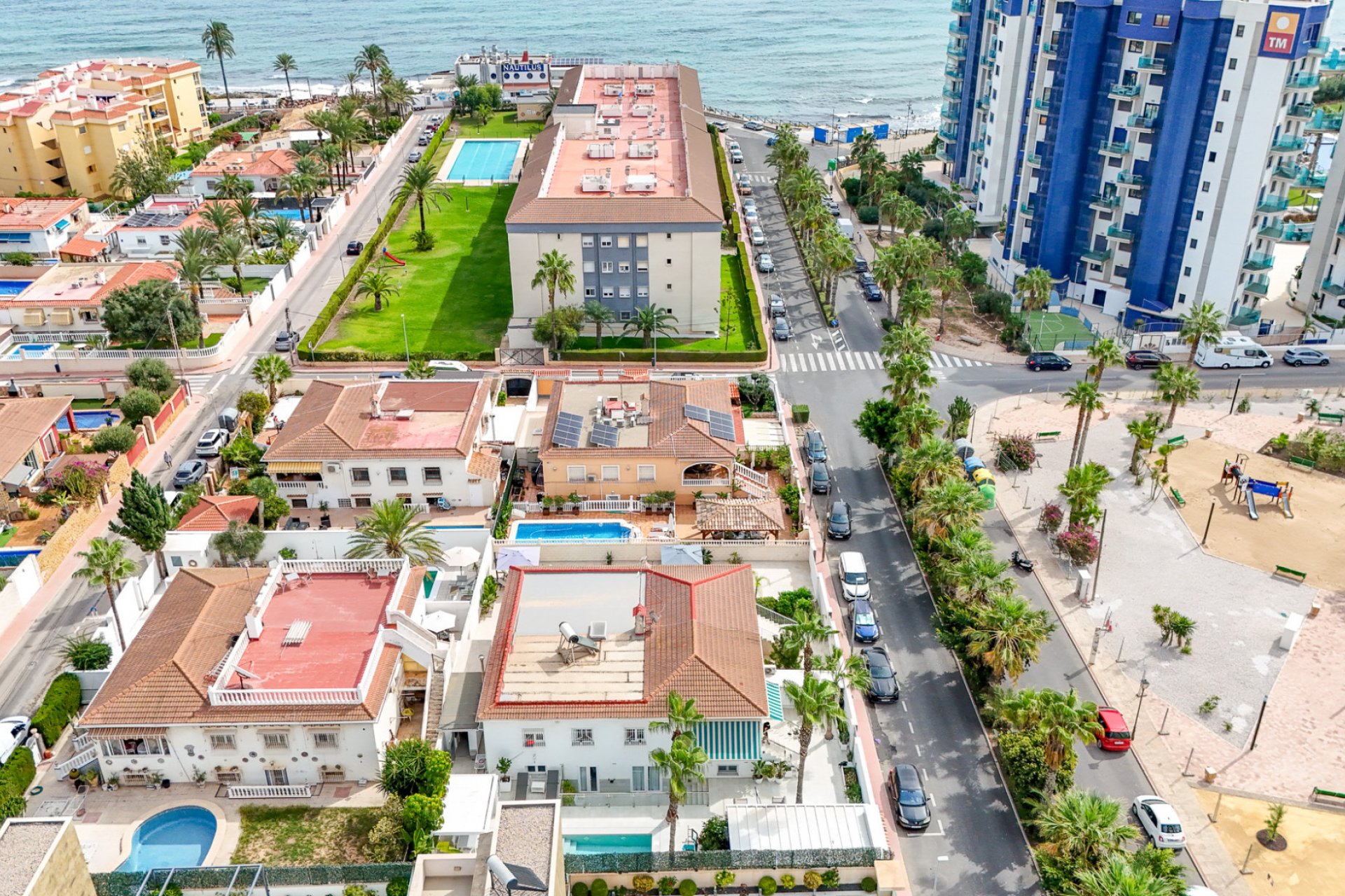 Resale - Semi - Detached Villa -
Punta Prima