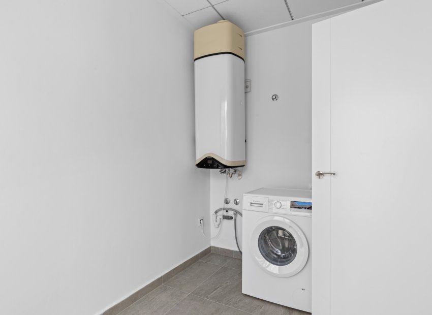 Resale - Semi - Detached Villa -
San Miguel de Salinas - Costa Blanca South