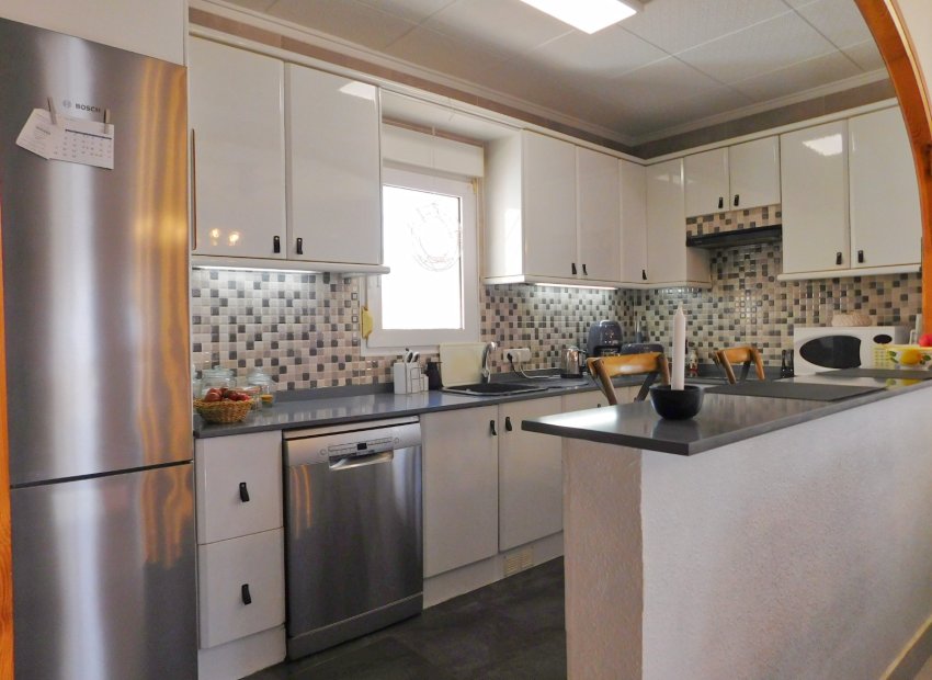 Resale - Semi - Detached Villa -
Torrevieja - San Luis