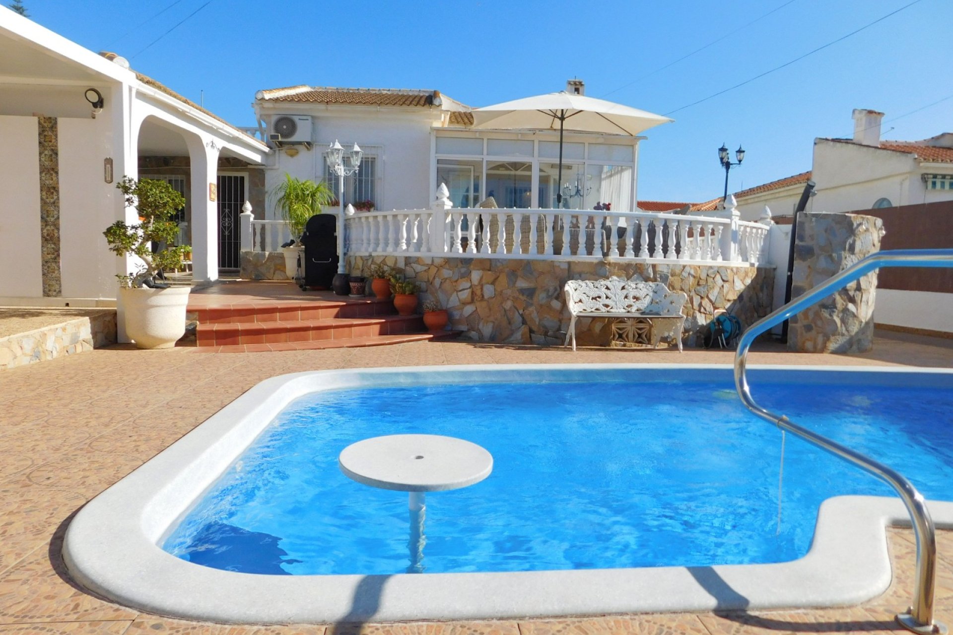 Resale - Semi - Detached Villa -
Torrevieja - San Luis