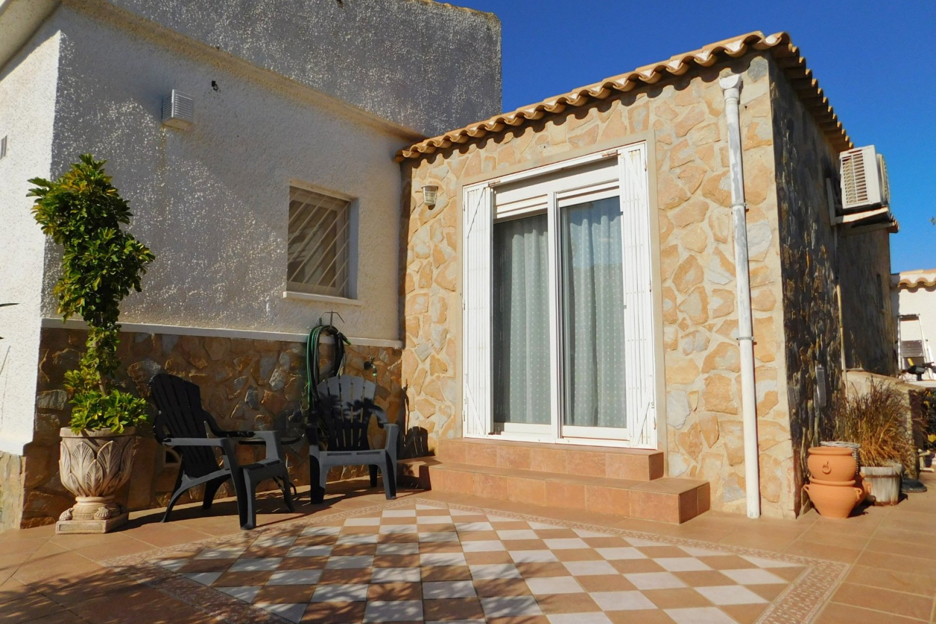 Resale - Semi - Detached Villa -
Torrevieja - San Luis