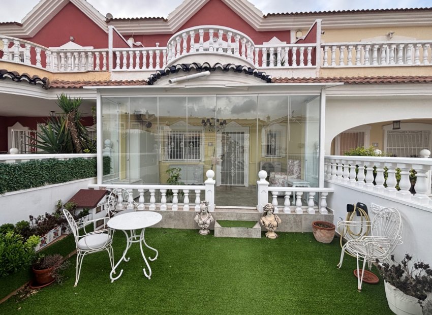 Resale - Town House -
Benijofar - Monte Azul