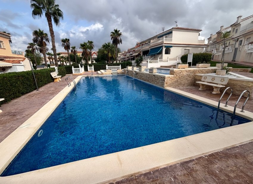 Resale - Town House -
Benijofar - Monte Azul