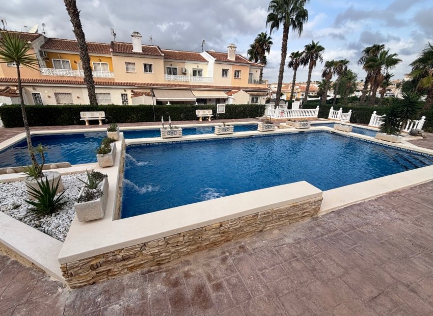 Resale - Town House -
Benijofar - Monte Azul