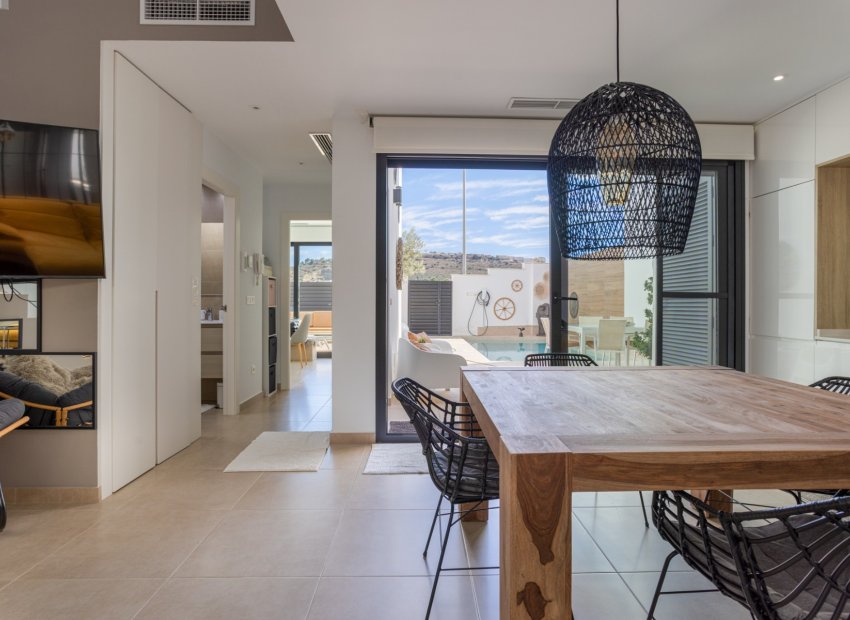 Resale - Town House -
Benijofar