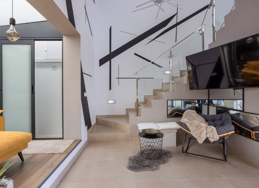 Resale - Town House -
Benijofar