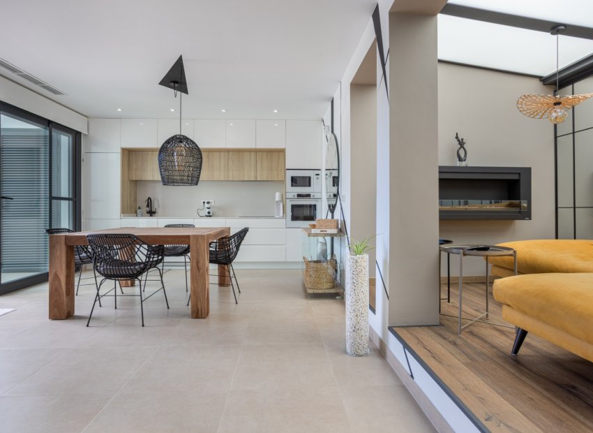 Resale - Town House -
Benijofar