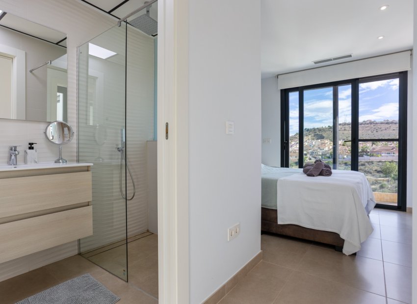 Resale - Town House -
Benijofar