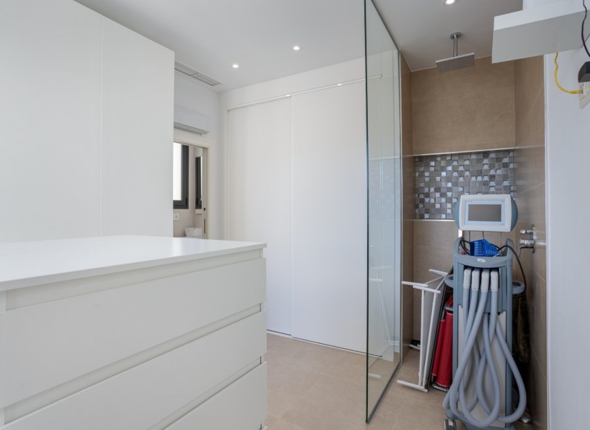 Resale - Town House -
Benijofar