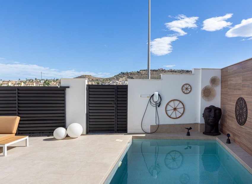 Resale - Town House -
Benijofar