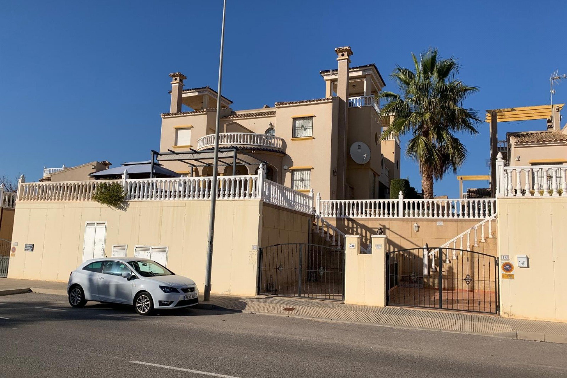 Resale - Town House -
Guardamar del Segura - El Raso