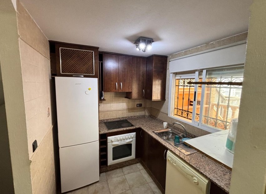 Resale - Town House -
Guardamar del Segura - Urbanizaciones