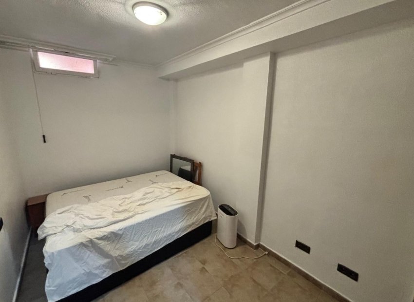 Resale - Town House -
Guardamar del Segura - Urbanizaciones