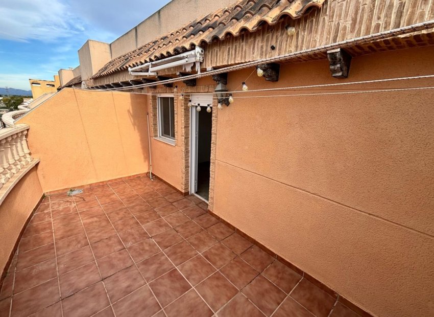 Resale - Town House -
Guardamar del Segura - Urbanizaciones