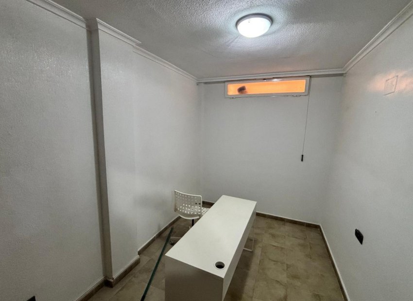 Resale - Town House -
Guardamar del Segura - Urbanizaciones