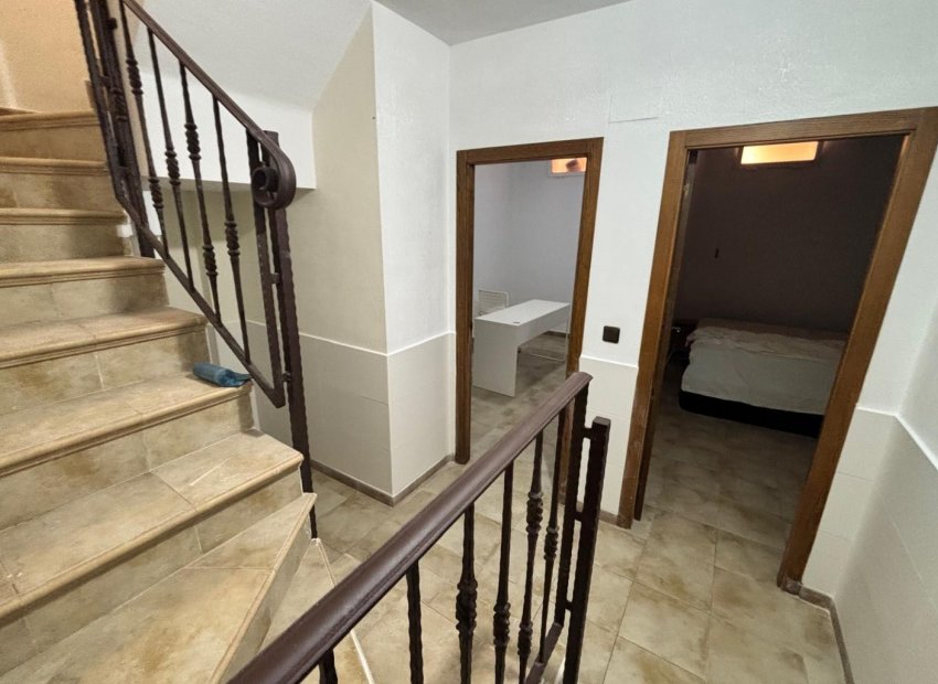 Resale - Town House -
Guardamar del Segura - Urbanizaciones