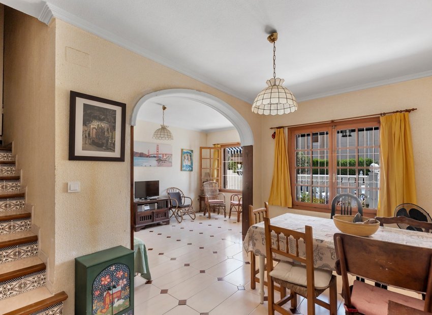Resale - Town House -
La Mata - Playa