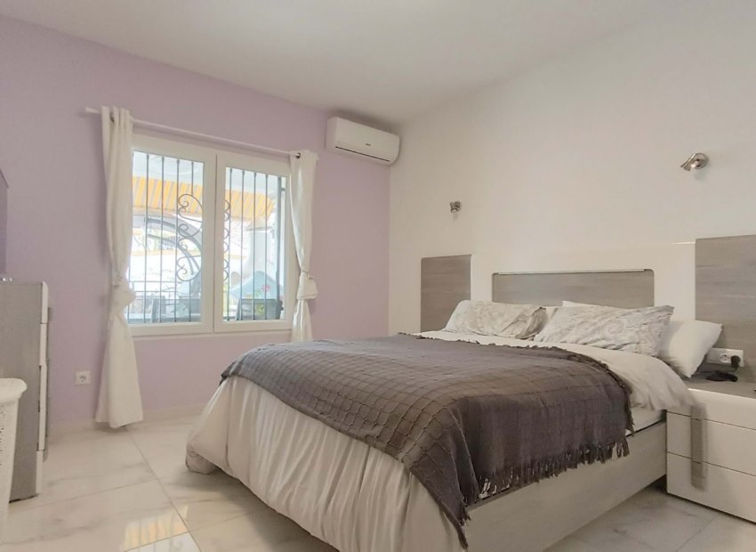 Resale - Town House -
Orihuela Costa - Villamartín