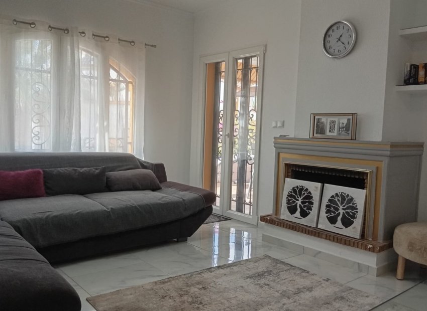 Resale - Town House -
Orihuela Costa - Villamartín