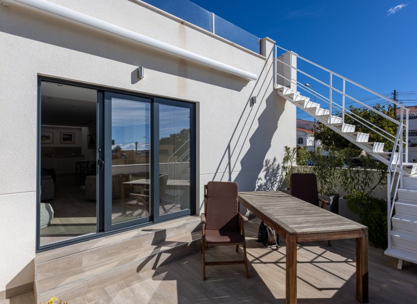 Resale - Town House -
Torrevieja - Urbanización San Luis