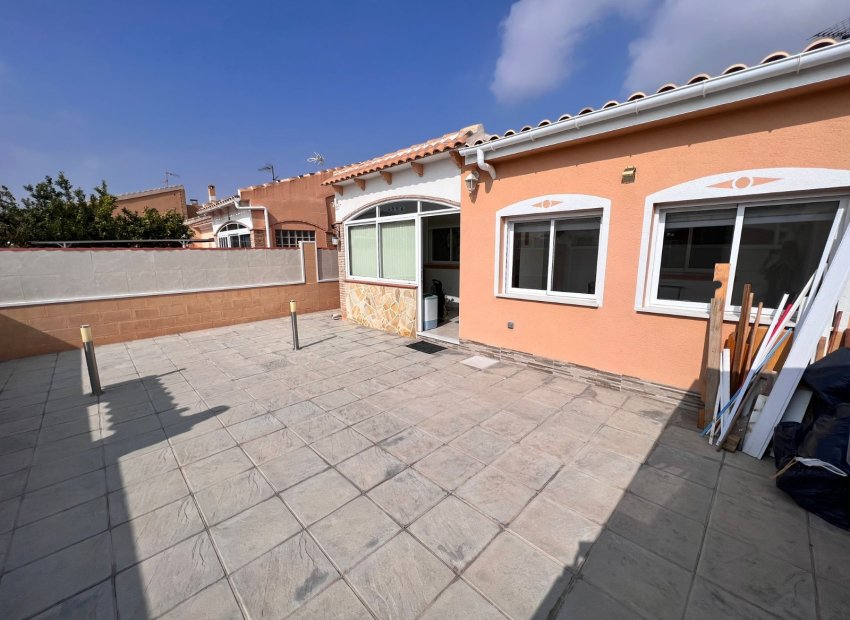 Resale - Town House -
Torrevieja