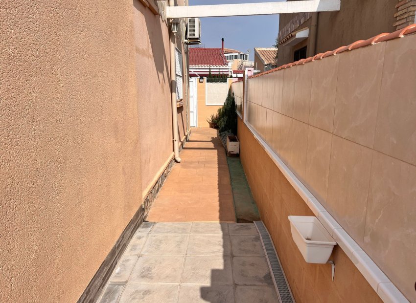 Resale - Town House -
Torrevieja