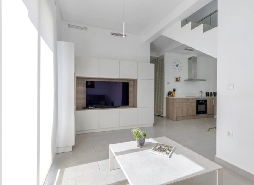 Resale - Villa -
Benijofar