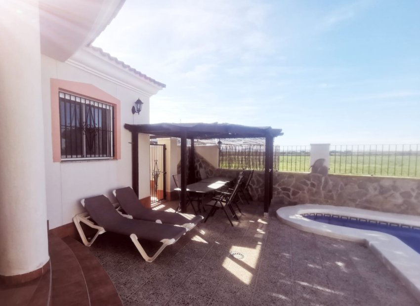 Resale - Villa -
Los Alcazares - Town