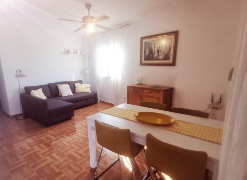 Resale - Villa -
Los Alcazares - Town