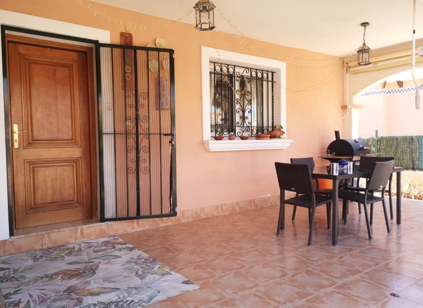 Resale - Villa -
Los Montesinos - Los Montesinos - Urb. La Herrada