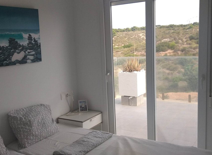 Resale - Villa -
Santa Pola - Gran Alacant