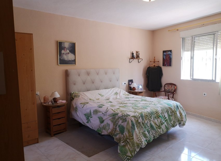 Reventa - 5. Finca / Country Property -
Los Montesinos