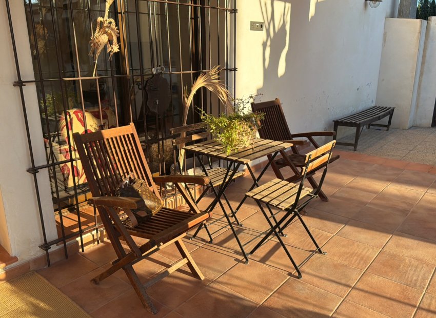 Reventa - Adosado -
Dolores