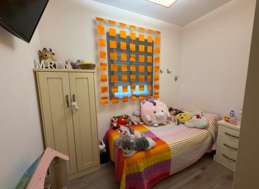 Reventa - Adosado -
Dolores