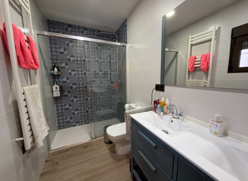 Reventa - Adosado -
Dolores