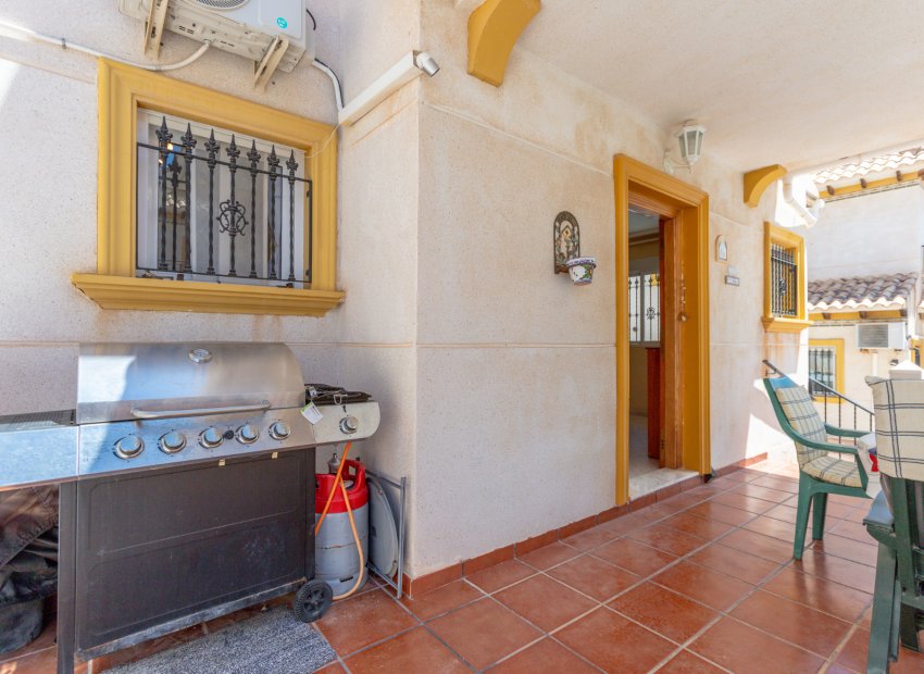 Reventa - Adosado -
Orihuela Costa - La Zenia