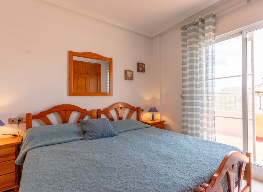 Reventa - Adosado -
Orihuela Costa - La Zenia