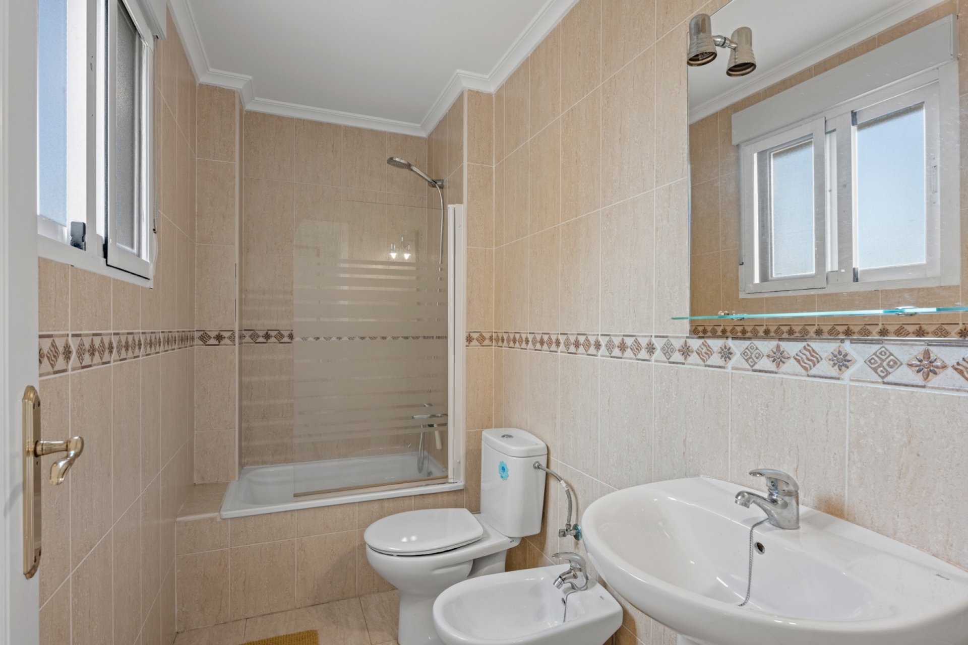 Reventa - Apartamento -
Daya Nueva - Costa Blanca South