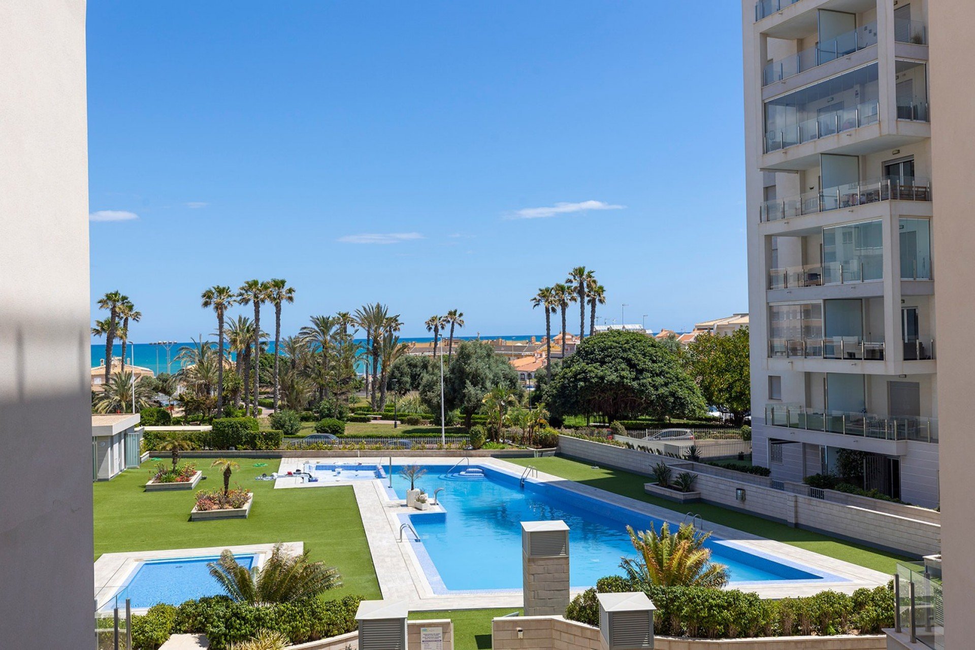 Reventa - Apartamento -
La Mata - Playa