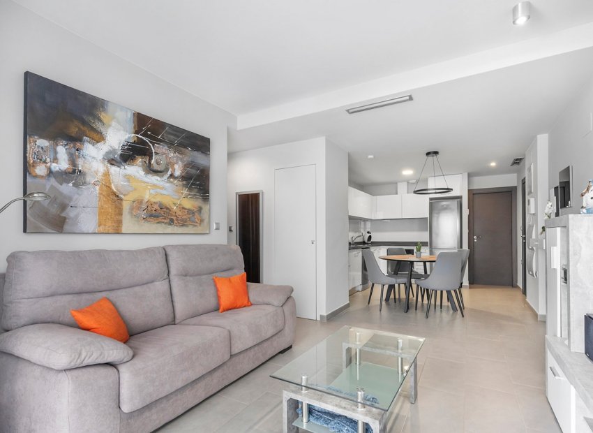 Reventa - Apartamento -
La Mata - Playa