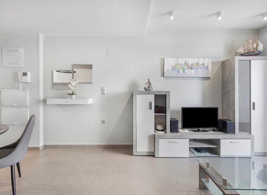 Reventa - Apartamento -
La Mata - Playa