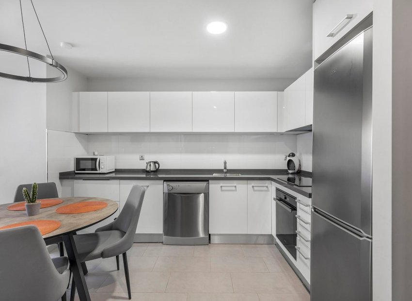 Reventa - Apartamento -
La Mata - Playa