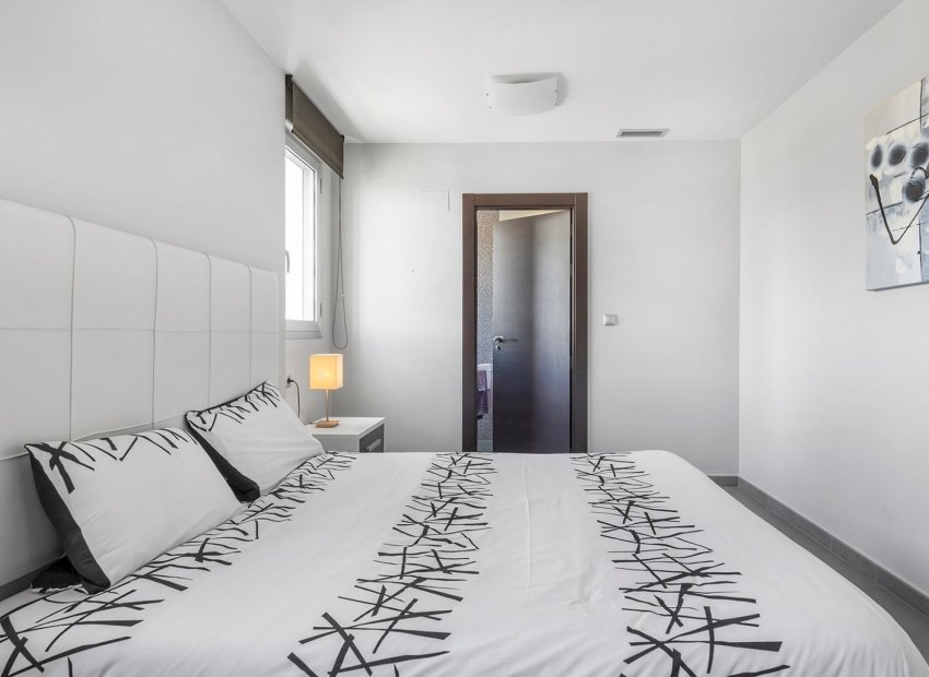 Reventa - Apartamento -
La Mata - Playa