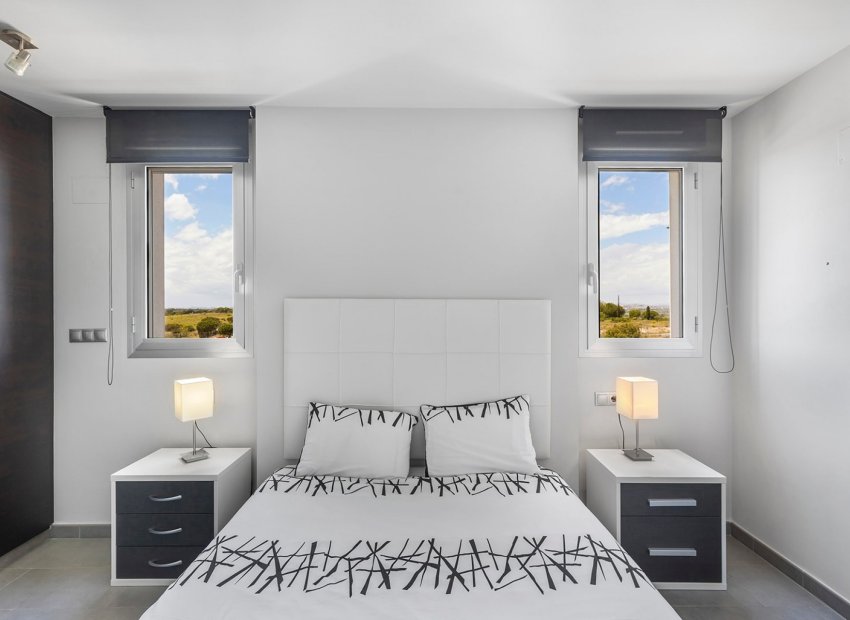 Reventa - Apartamento -
La Mata - Playa