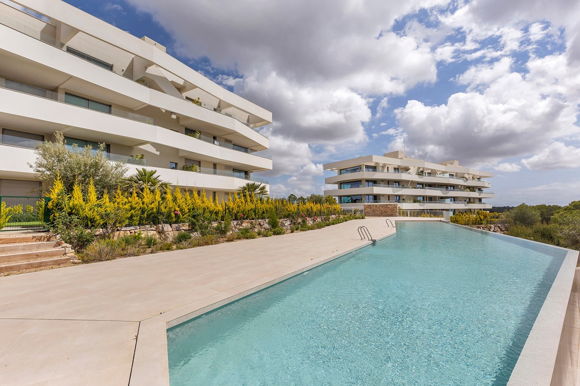 Reventa - Apartamento -
Las Colinas Golf Resort - Las Colinas golf