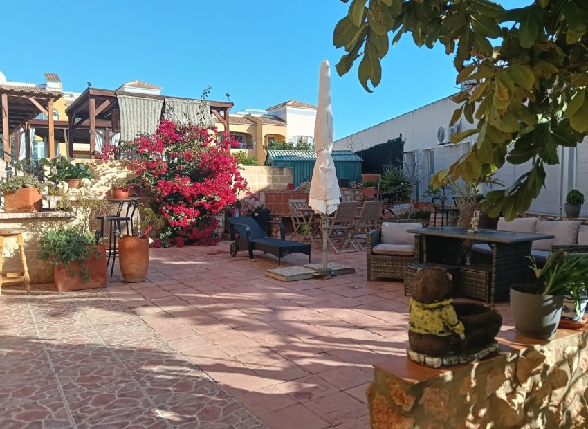 Reventa - Apartamento -
Los Montesinos - La Herrada