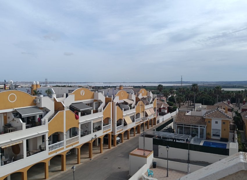 Reventa - Apartamento -
Los Montesinos - Urbanizacion montesol